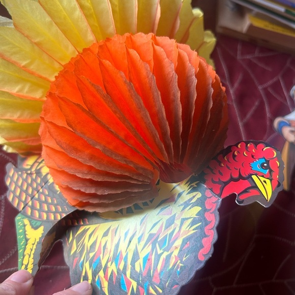 Vintage RARE Pilgrim couple fan out art tissue centerpiece with turkey, 1984 - Picture 7 of 14